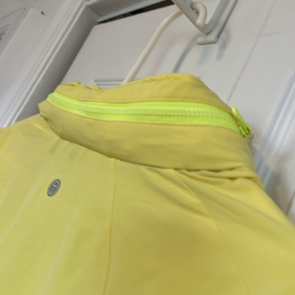 Women’s SP T by Talbots zip up hooded jacket windbreaker Bright Yellow pockets - Picture 9 of 12